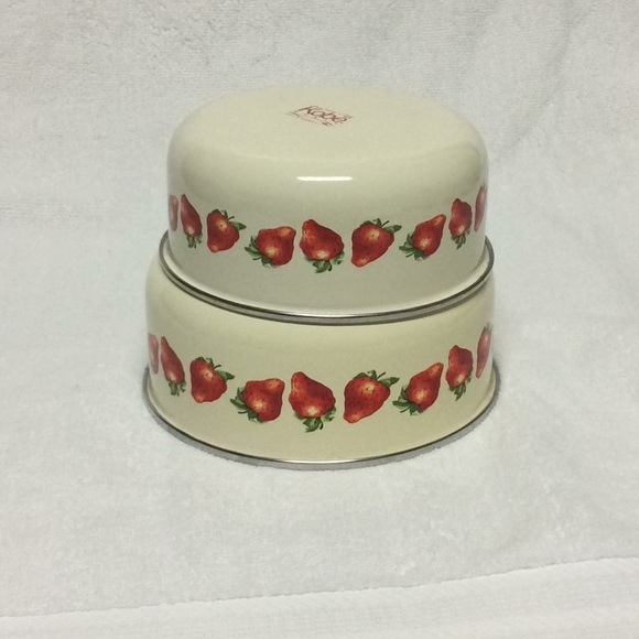 Set of 2 vintage looking strawberry bowls - Picture 2 of 7